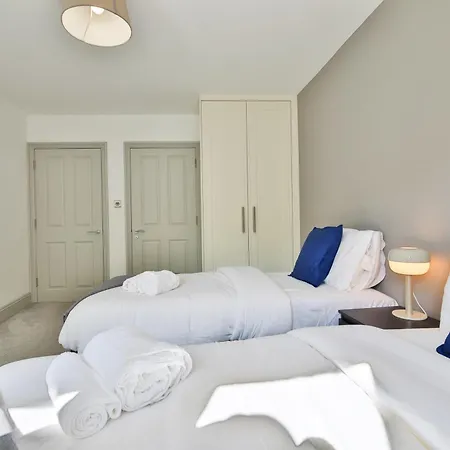Apartment Modern 2 Bed Central City Flat With Free Parking