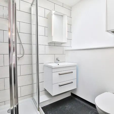 Modern 2 Bed Central City Flat With Free Parking Apartment *